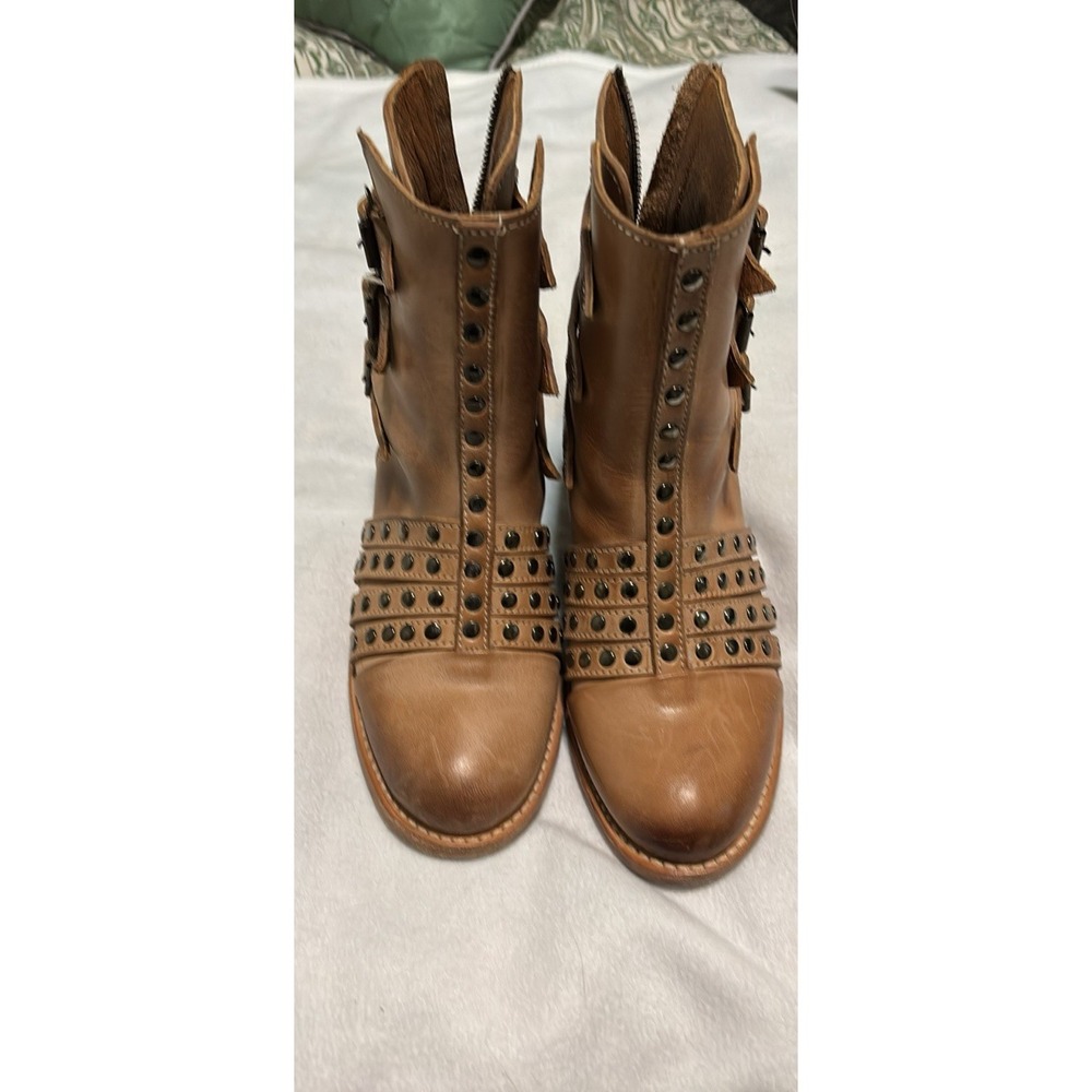 FREEBIRD Citadel Leather Buckle Booties Boots  in Taupe Women's Size 9 - EUC - Picture 2 of 10